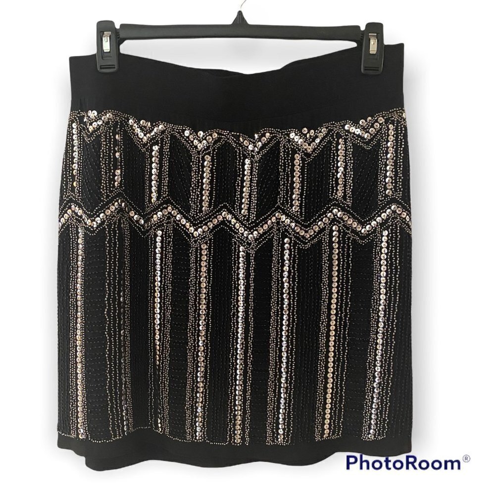 TORRID BEADED SEQUIN FRONT MINI SKIRT, size 0 (34-36 waist) (46-50 hips)